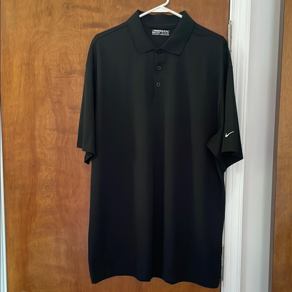 Men’s NikeGolf 3 button pullover short sleeves